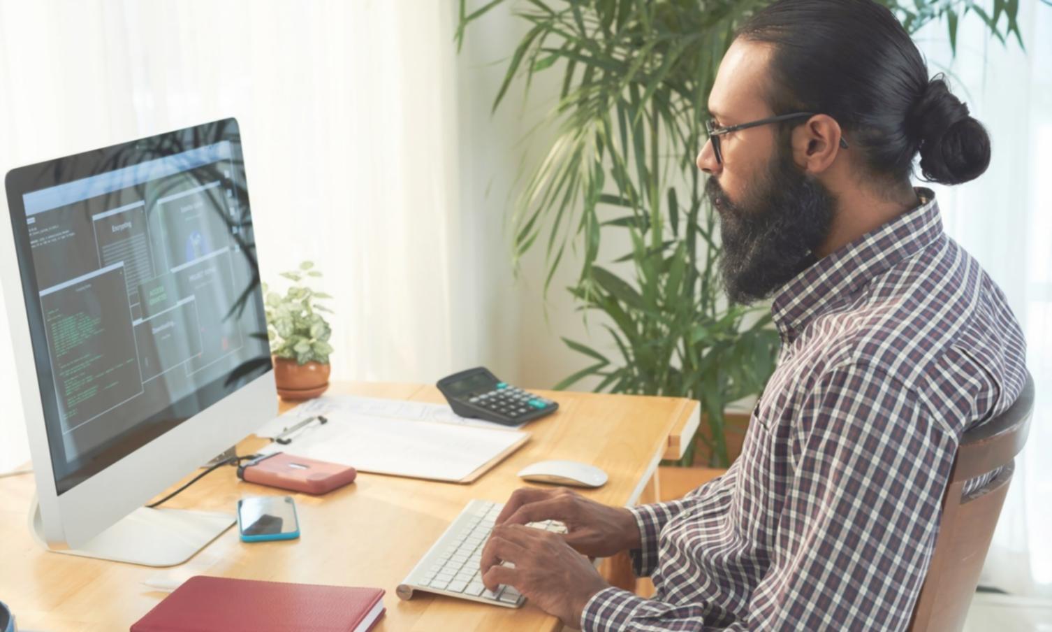 Studenti al lavoro sui progetti finali